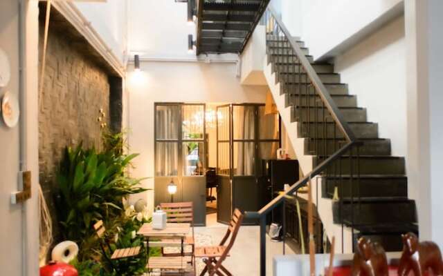 87 Oldtown @ River Pier