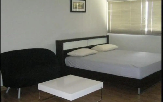 Room in Guest Room - Impact Don Mueang Bangkok Guest House