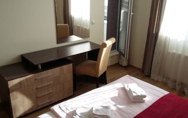 Apartments Mladost 1A-554