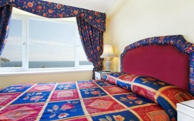 Corbyn Head Hotel