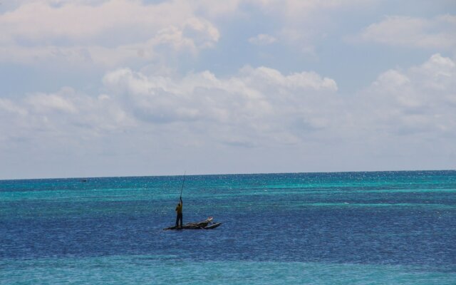 Golden Clove Beach Resort