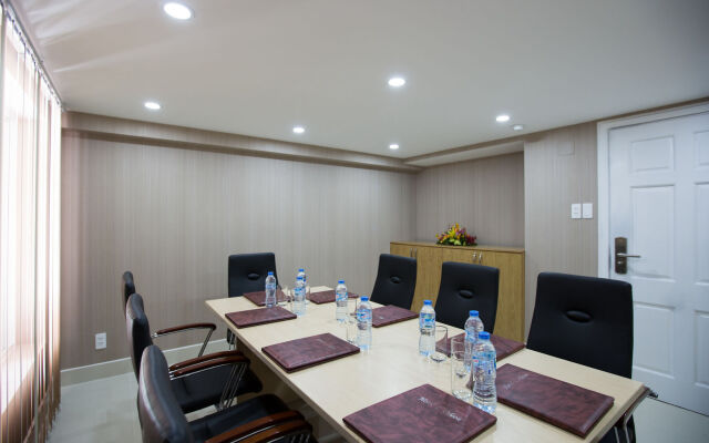 Hotel L Odeon Phu My Hung