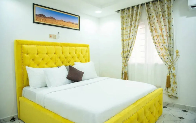 Furnished 3 Bedrooms Apartment With Wifi