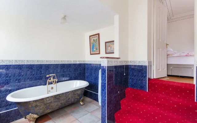 James Joyce Suite by 5STARSTAY