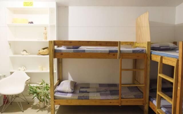 Humble Hut Hostel