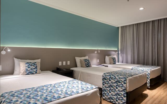 Comfort Suites Vitoria