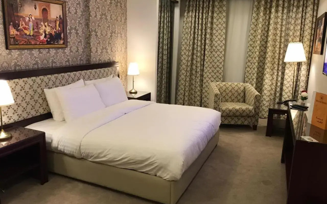Strand Hotel