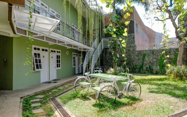 Griya Shanta Residence by OYO Rooms
