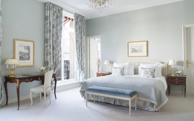 Отель Le Bristol Paris