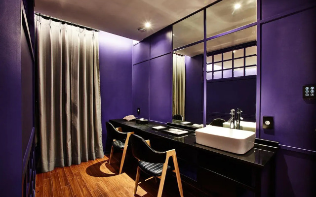 Hotel Wanted