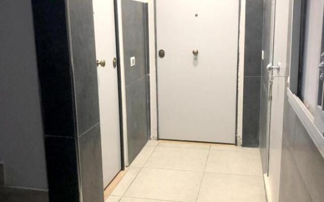 One bedroom appartement with wifi at Napoli