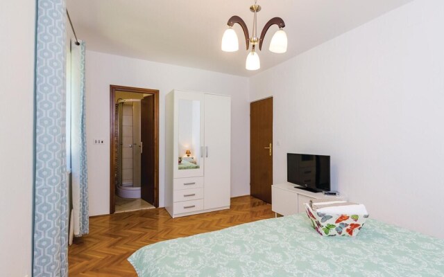 Awesome Home in Slano With Wifi and 5 Bedrooms