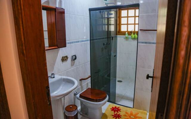 Chalé Belga - 1,2 km do Centro Turístico Capivari