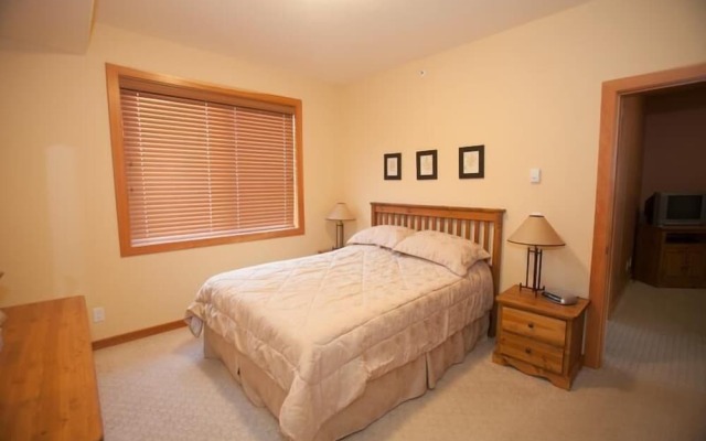 Keremeos Creek Crossing by Apex Accommo