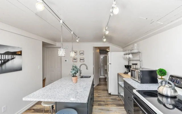 Hummingbird - One Bedroom Apartment, Sleeps 2