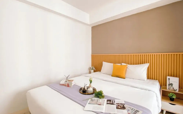 Comfy Warm Tone 1Br At Apartment Bassura City