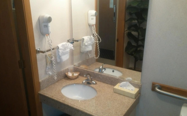 Sunrise Inn Hotel