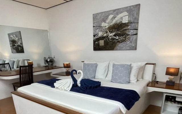 Parrot Resort Moalboal
