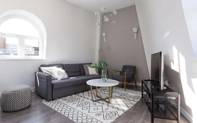 Emperors Gate Residence by Allô Housing