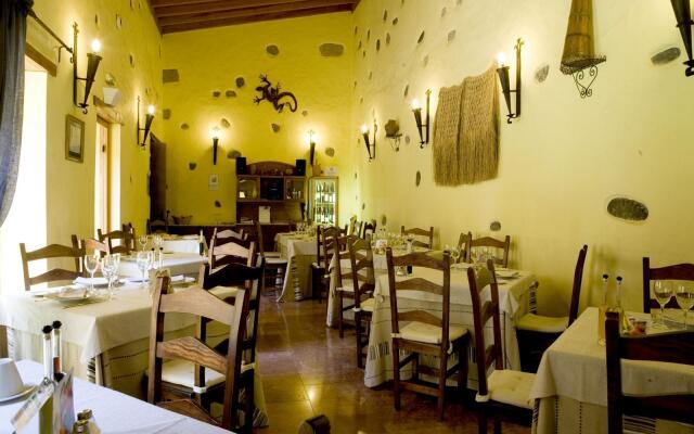 Rural Casa de los Camellos Hotel
