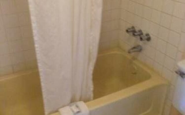 Delux Inn Motel