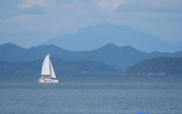 Luxury Beachfront 4 Br AMANA Villa at Ta-Ke Residence A