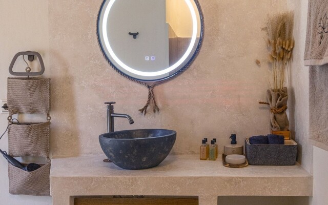 The Hydor Element Of Gaea