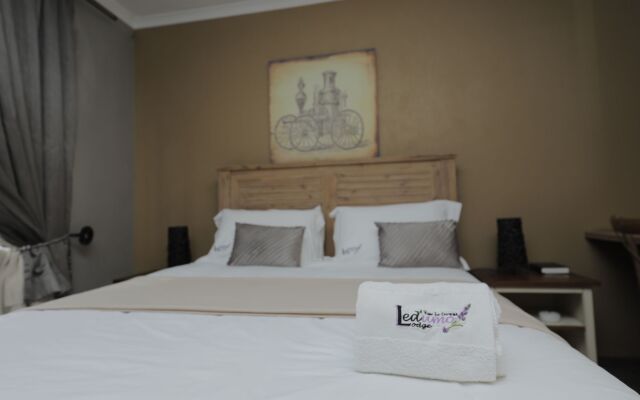 Ledumo Lodge