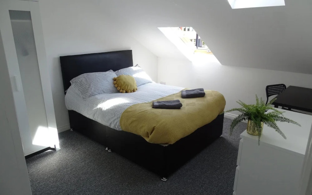 Perfect Location for City Centre-university