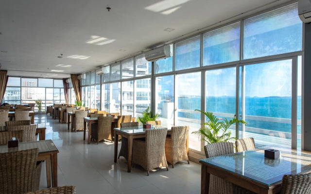 Aristocrat Residence & Hotel