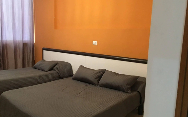 Lion University & Youth Hostel Milano