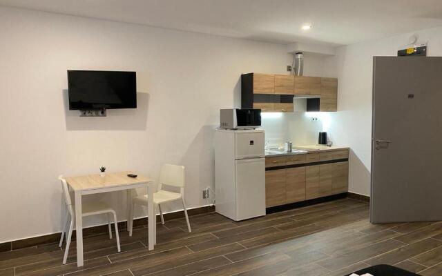 M70 Apartmanház