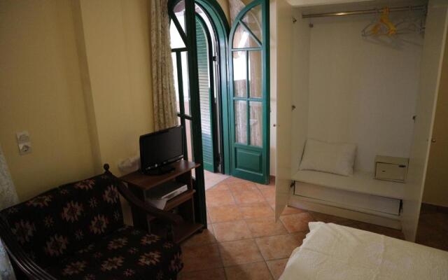 The Harmony - Beachfront sea View Apartment
