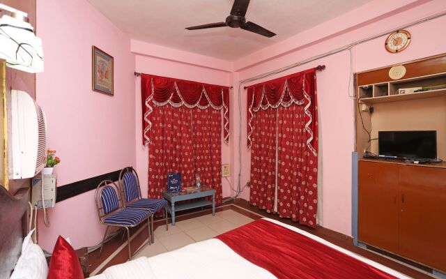 Capital O 6077 Hotel Ashraya