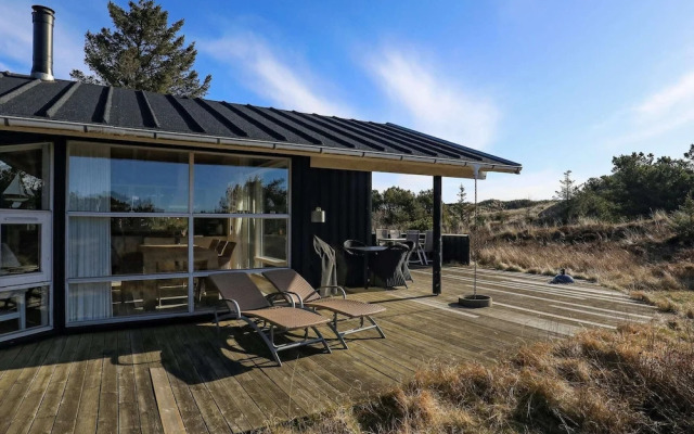 6 Person Holiday Home in Albaek