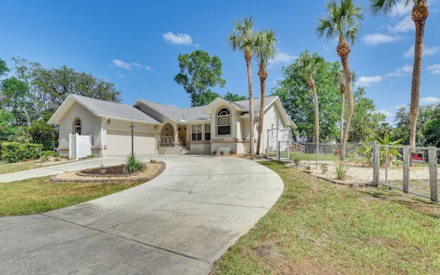 Canal-front Retreat in Crystal River!