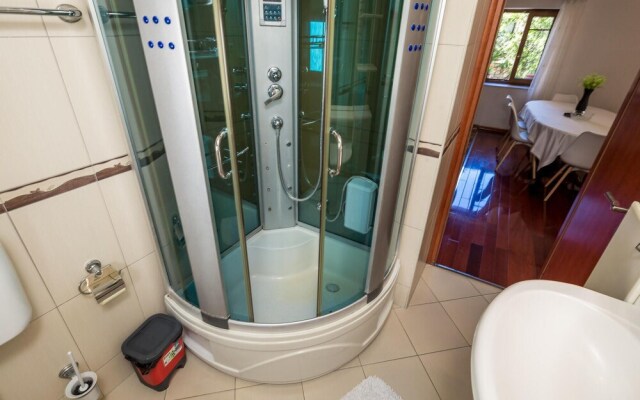 Beautiful Home in Senj With Wifi and 3 Bedrooms