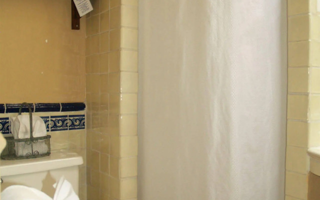 Hotel Ana Catalina & Suites