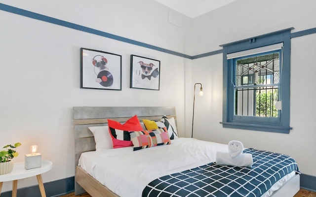 Kozyguru | Arncliffe | Airport Cottage 3 Bed House – Guest Rooms – Sydney