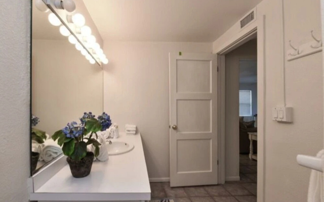 Avenue E #54489 - 3 Br Home
