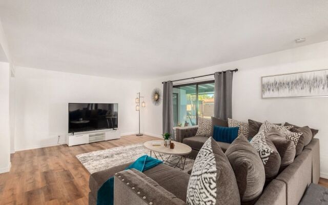 Glencove Mesa 4 Bedroom Home by RedAwning