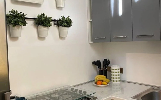 Design Villa With Parking, Navigli Area, Milan