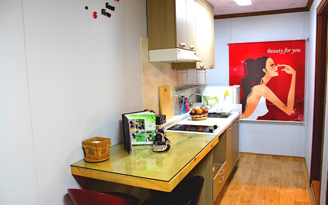 Hoengseong Lovehouse Pension