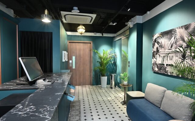 Dream Chaser Boutique Capsule Hotel