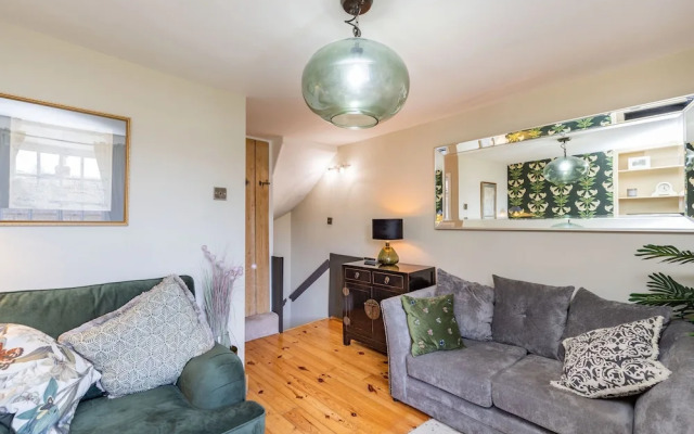 4 Canalside Cottages