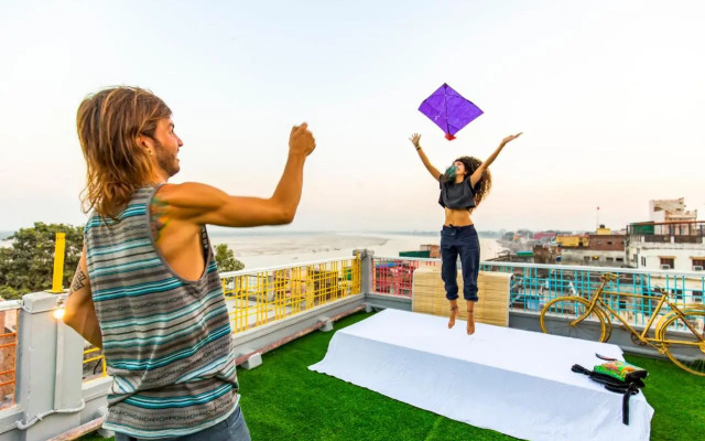 Wander Station Varanasi