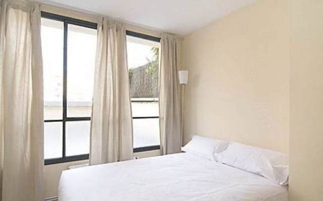 Rent4days Sants Apartments