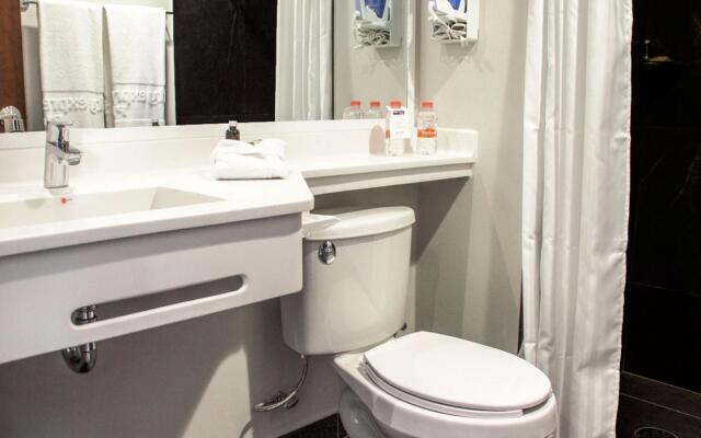 City Express Plus by Marriott Monterrey Galerias