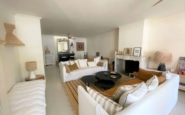 Villa Maillane 18th Century Residence Completely Renovated