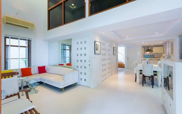 Baan LonSai Beachfront Condominium